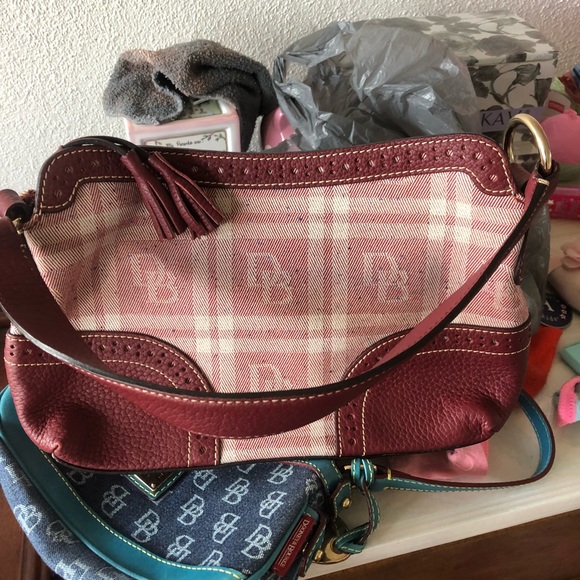 Dooney bourke purse - Picture 2 of 3